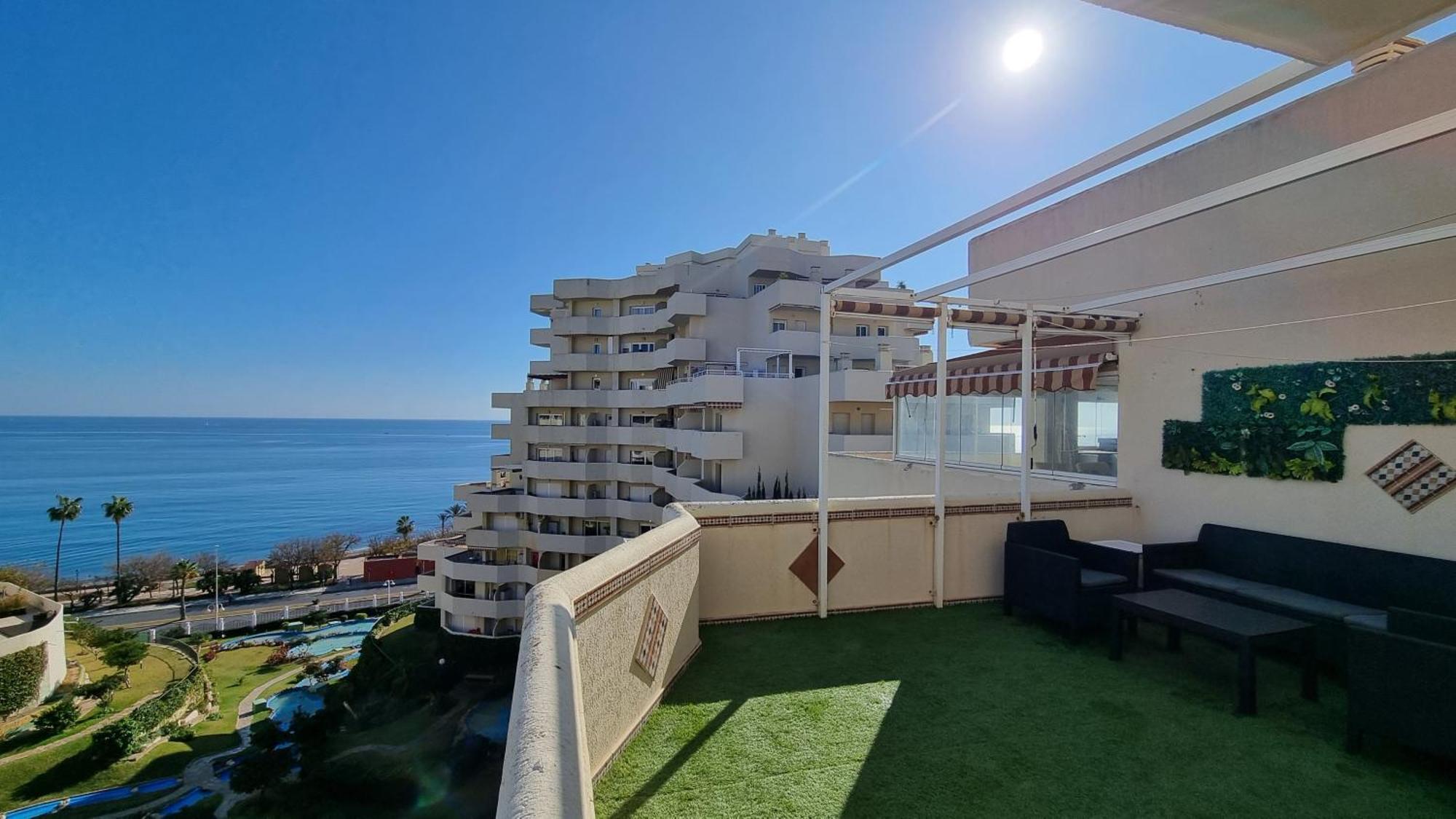 Benalbeach. Espectacular Terraza, Vistas Al Mar. Benalmádena Exterior photo